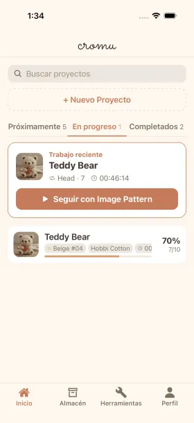 Pantalla de inicio de la app cromu de crochet y tejido con lista de proyectos, contadores y seguimiento de progreso